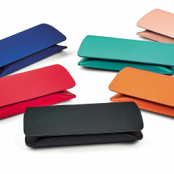 Etuis collection "my style" - semi-rigide fermeture magnetique - support de ceinture.- 6 couleurs - 12 pcs