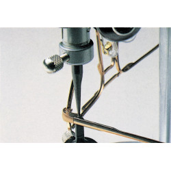 Outil pour extraire les vis cassees